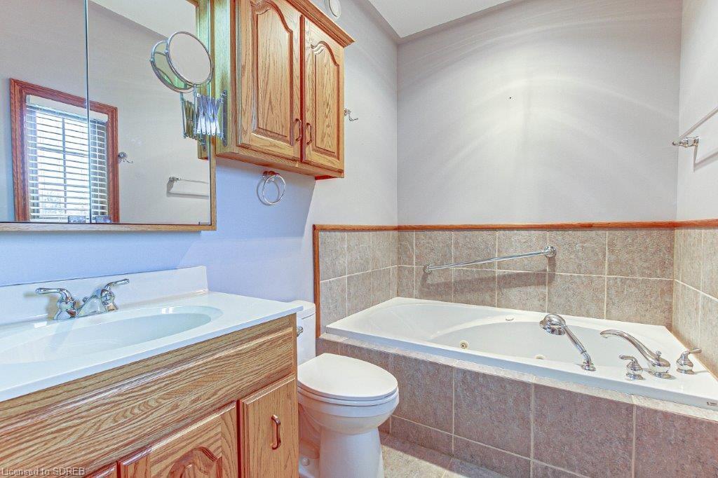 26 VIOLA Court, Delhi, Ontario, Canada