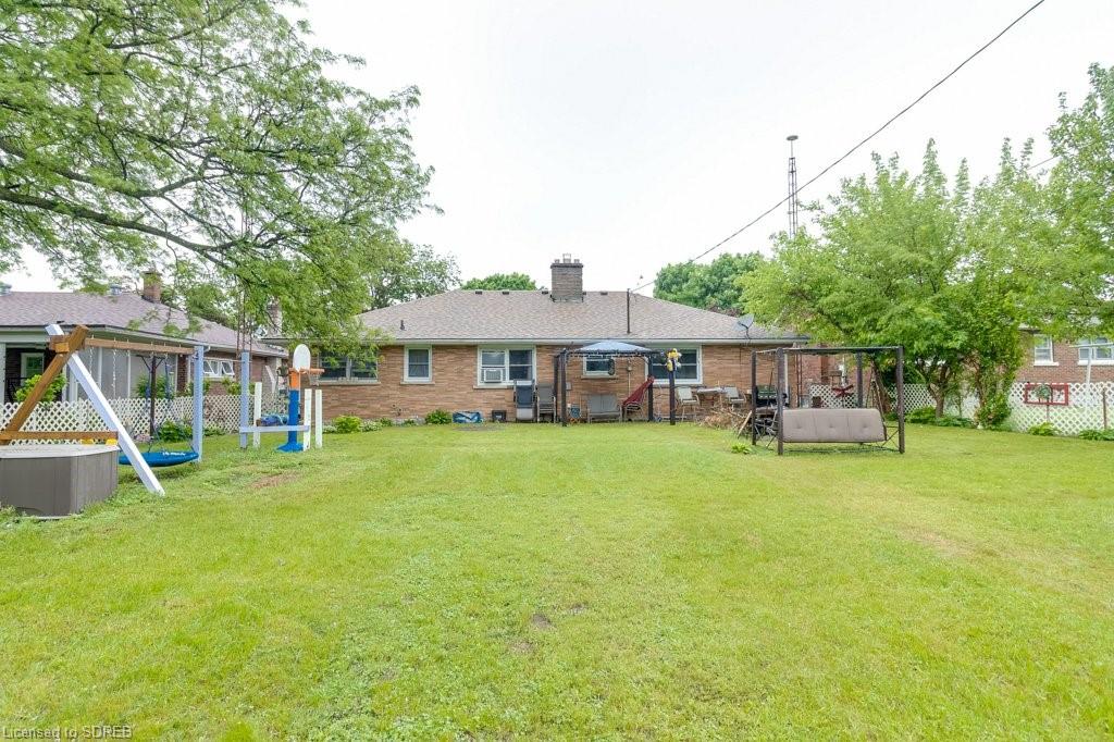 60 ADAMS Avenue, Delhi, Ontario, Canada