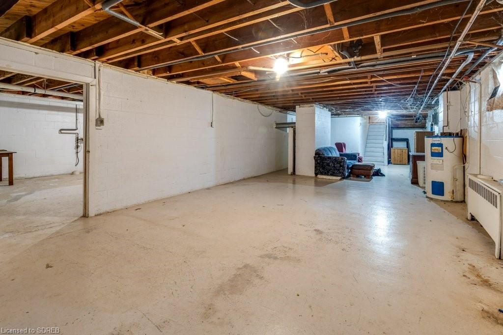 60 ADAMS Avenue, Delhi, Ontario, Canada