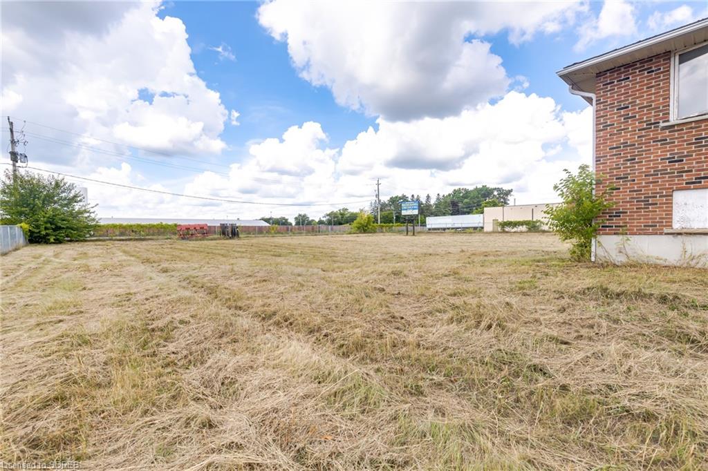 10 INDUSTRIAL Road, Delhi, Ontario, Canada