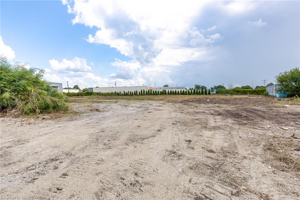 10 INDUSTRIAL Road, Delhi, Ontario, Canada