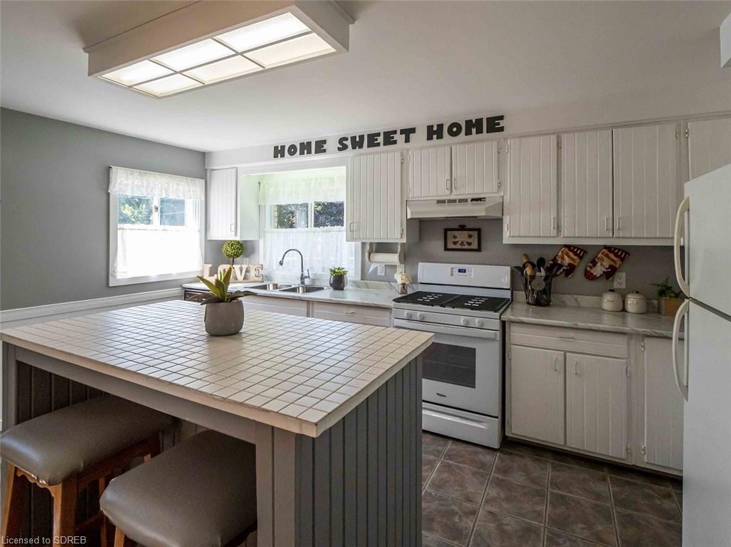 60 PROSPECT Street, Port Dover, Ontario, Canada
