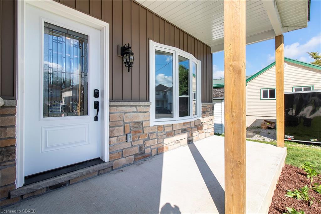 819 MAIN Street, Port Dover, Ontario, Canada