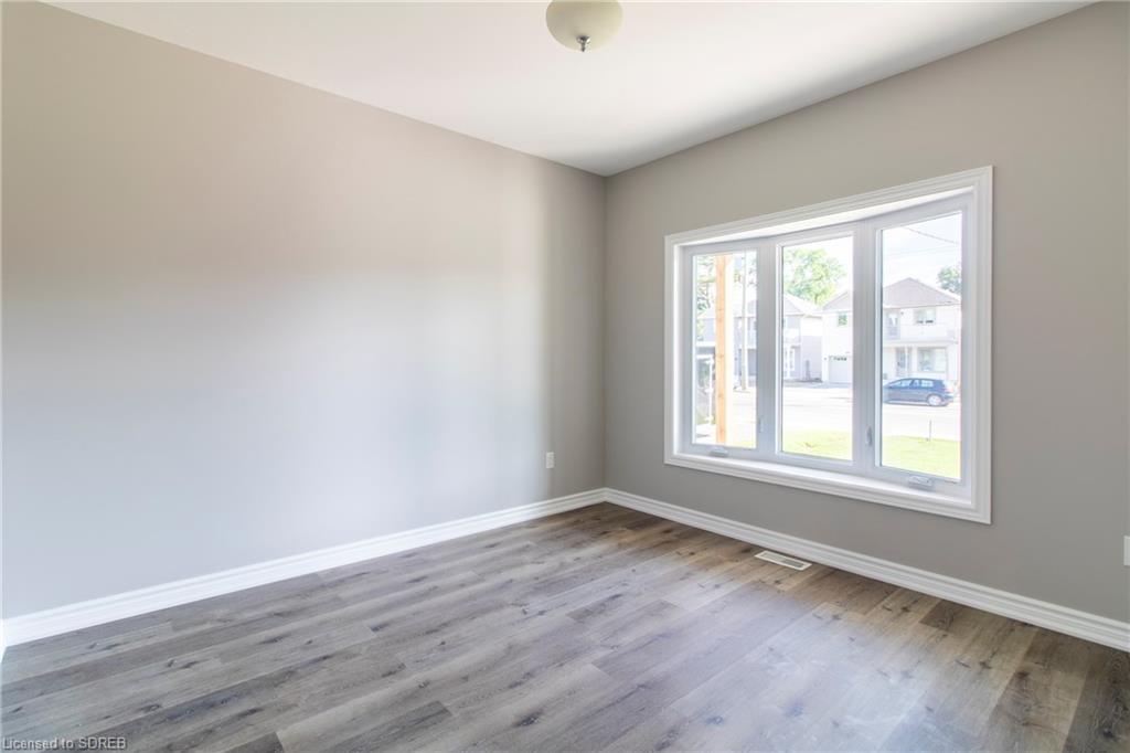 819 MAIN Street, Port Dover, Ontario, Canada