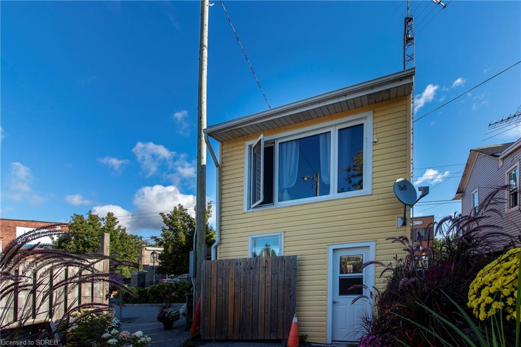 319 MAIN Street, Port Dover, Ontario, Canada