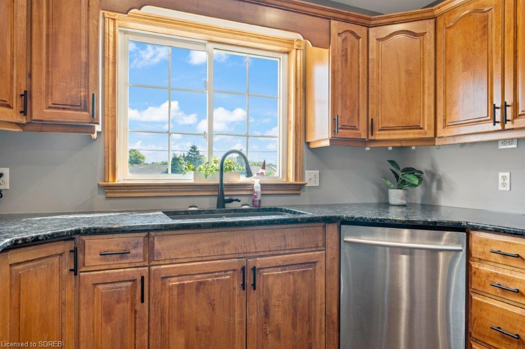 16 CHESTNUT Street, Port Rowan, Ontario, Canada