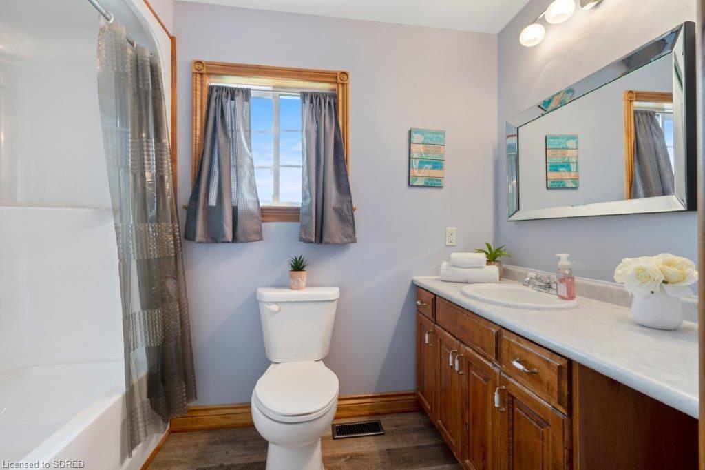 16 CHESTNUT Street, Port Rowan, Ontario, Canada