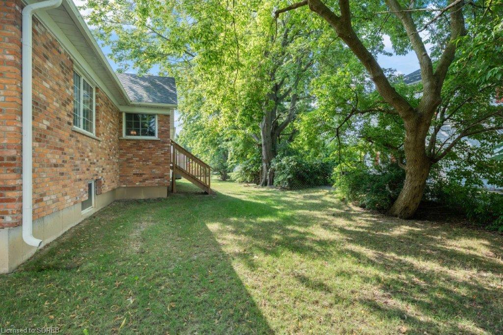 16 CHESTNUT Street, Port Rowan, Ontario, Canada