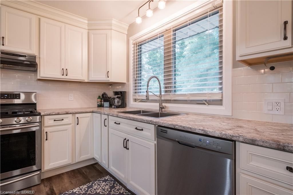 12 SUNSET Drive, Simcoe, Ontario, Canada