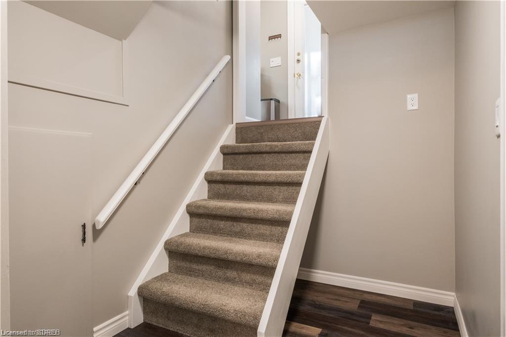 12 SUNSET Drive, Simcoe, Ontario, Canada