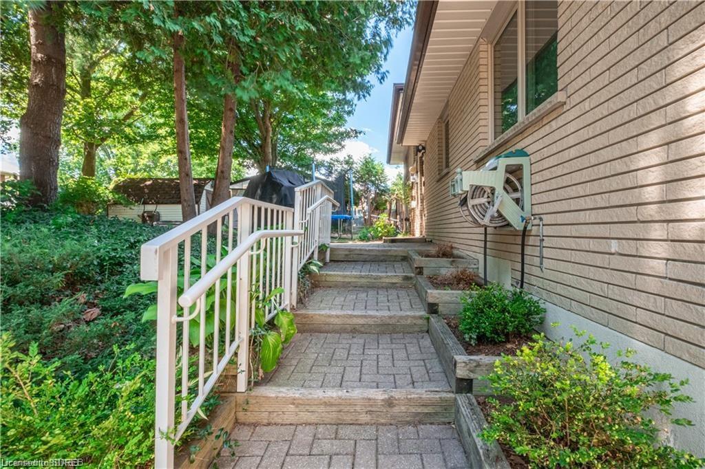 12 SUNSET Drive, Simcoe, Ontario, Canada
