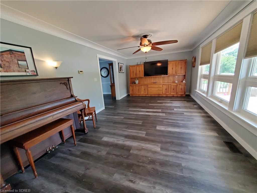 1044 MAIN Street, Port Dover, Ontario, Canada