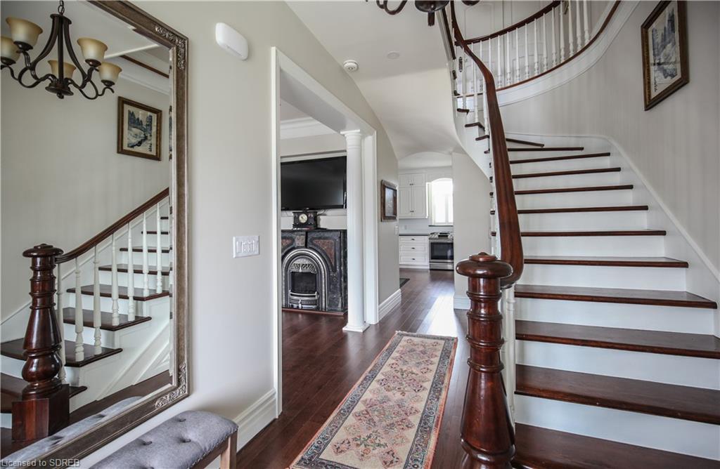 12 CHAPMAN Street W, Port Dover, Ontario, Canada