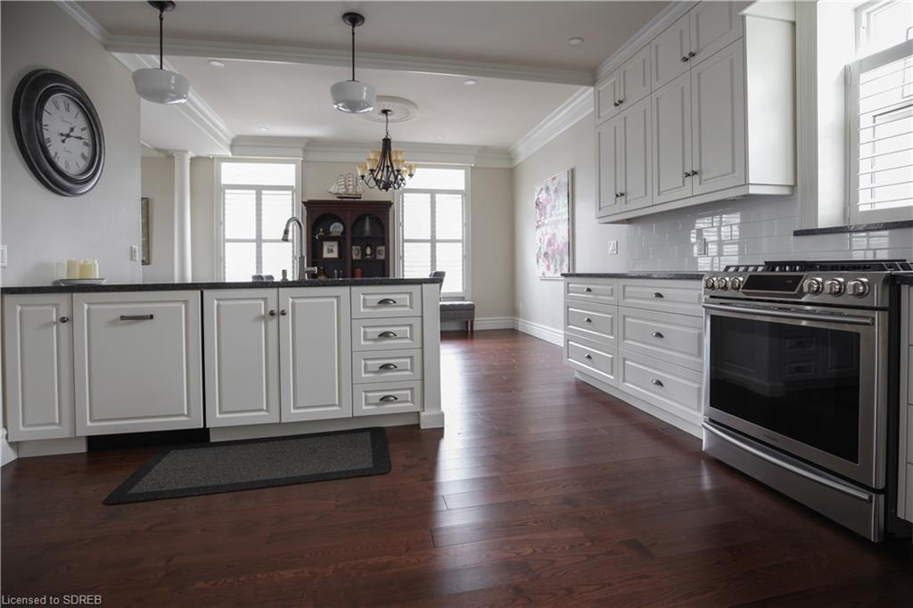 12 CHAPMAN Street W, Port Dover, Ontario, Canada