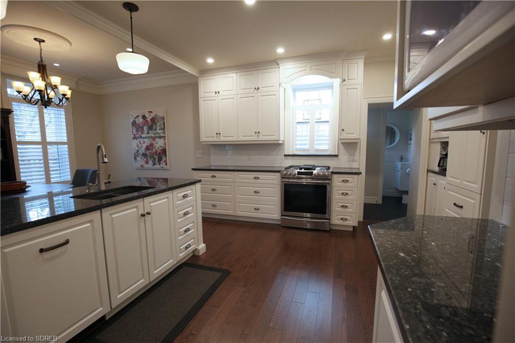 12 CHAPMAN Street W, Port Dover, Ontario, Canada