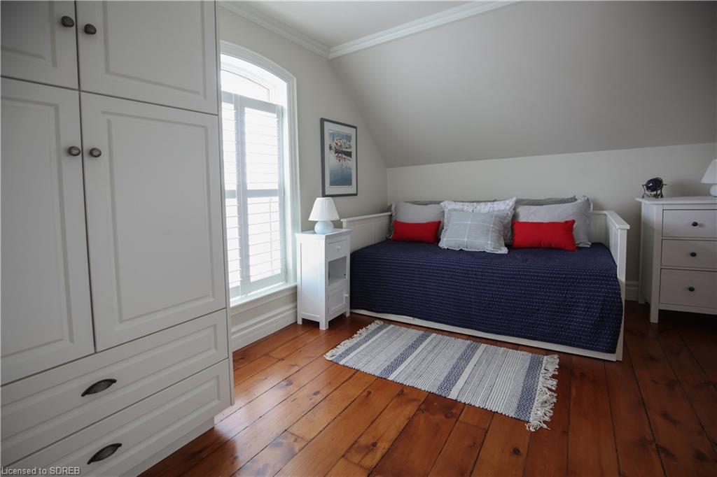 12 CHAPMAN Street W, Port Dover, Ontario, Canada