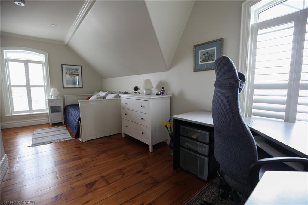 12 CHAPMAN Street W, Port Dover, Ontario, Canada