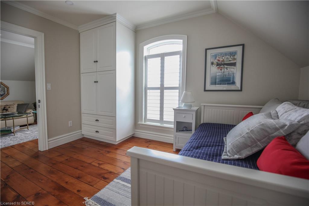 12 CHAPMAN Street W, Port Dover, Ontario, Canada