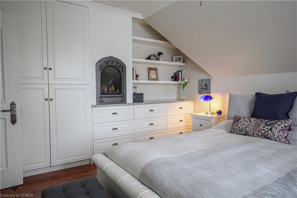 12 CHAPMAN Street W, Port Dover, Ontario, Canada