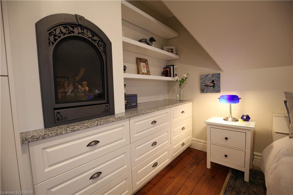 12 CHAPMAN Street W, Port Dover, Ontario, Canada