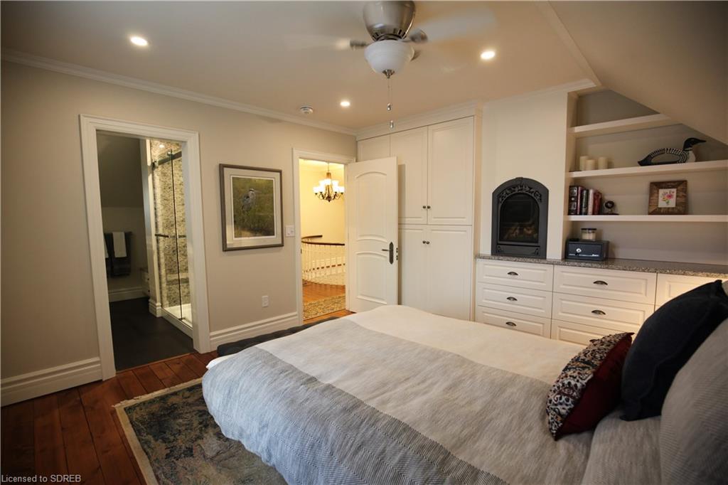 12 CHAPMAN Street W, Port Dover, Ontario, Canada