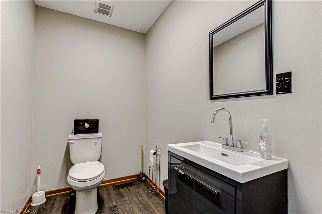 1025 BAY Street, Port Rowan, Ontario, Canada