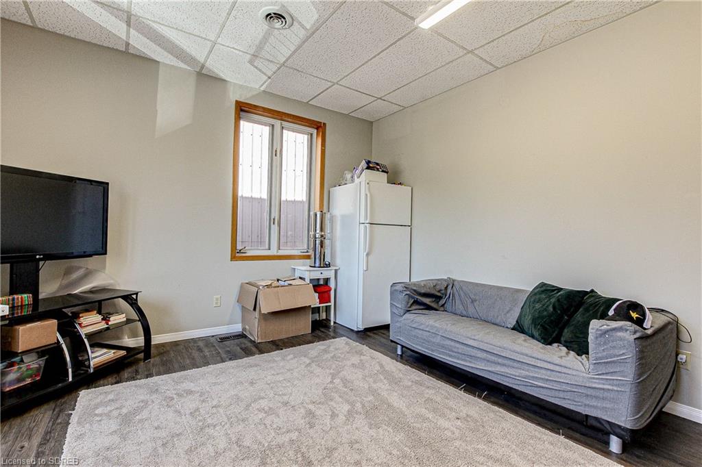 1025 BAY Street, Port Rowan, Ontario, Canada