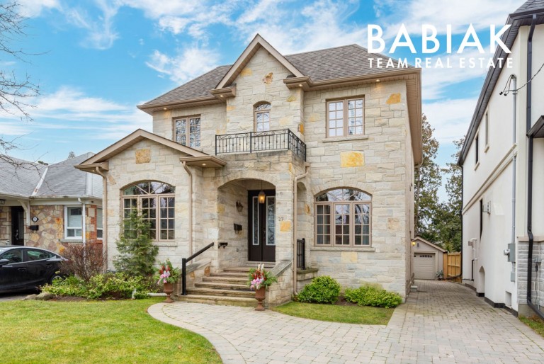 27 Van Dusen Boulevard, Toronto, Ontario, Canada photo 1