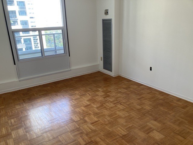 50 Quebec Avenue, Unit 1203, Toronto, Ontario, Canada photo 11