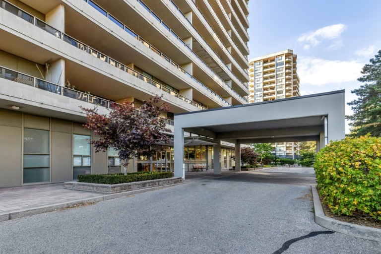 50 Quebec Avenue, Unit 1203, Toronto, Ontario, Canada photo 3