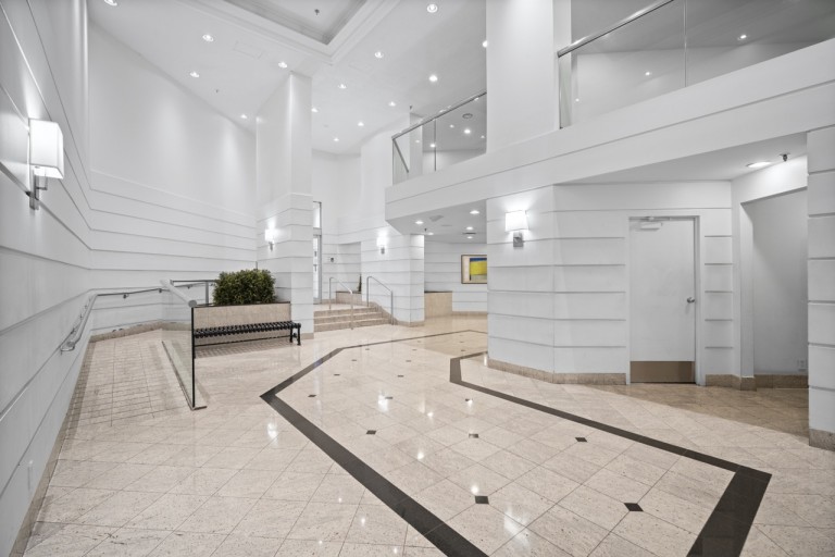 711 Bay Street, Unit 1613, Toronto, Ontario, Canada photo 3