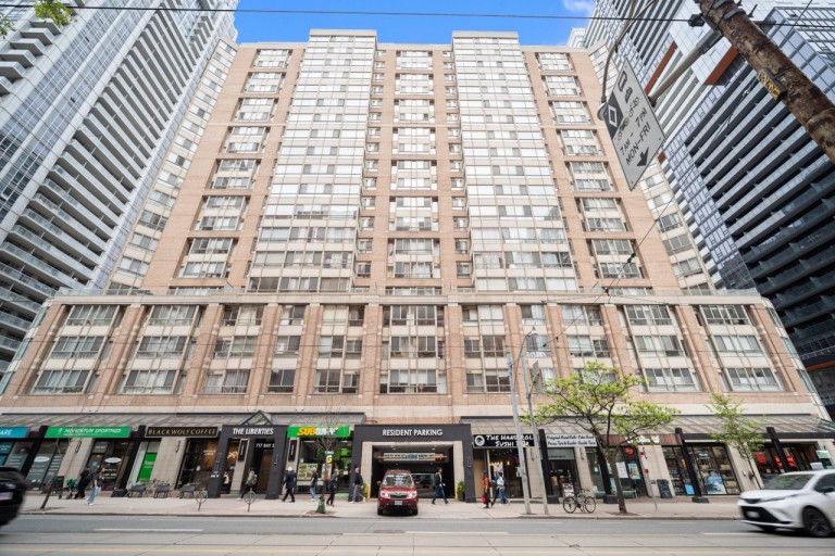 711 Bay Street, Unit 1613, Toronto, Ontario, Canada photo 39