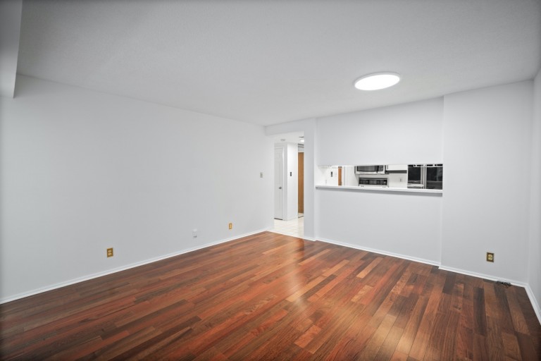 711 Bay Street, Unit 1613, Toronto, Ontario, Canada photo 10