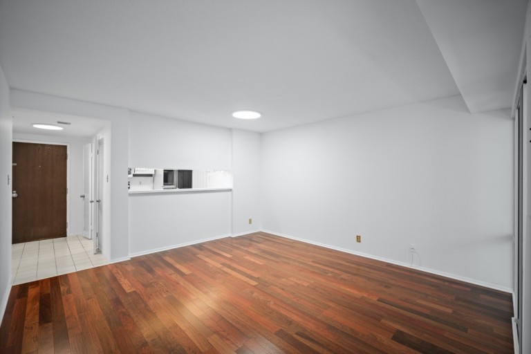 711 Bay Street, Unit 1613, Toronto, Ontario, Canada photo 9
