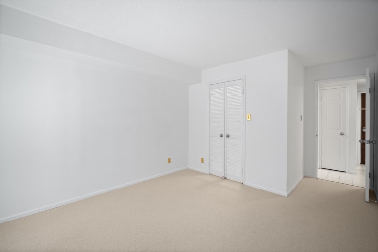 711 Bay Street, Unit 1613, Toronto, Ontario, Canada photo 30