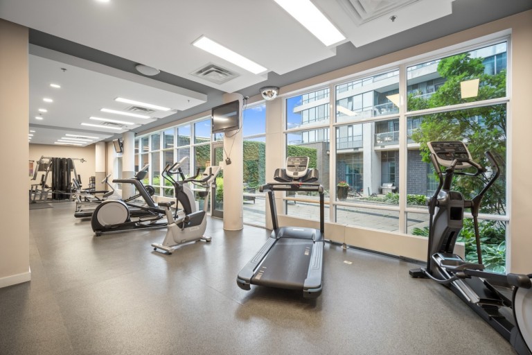 1 Hurontario Street, Suite 2004, Toronto, Ontario, Canada photo 14