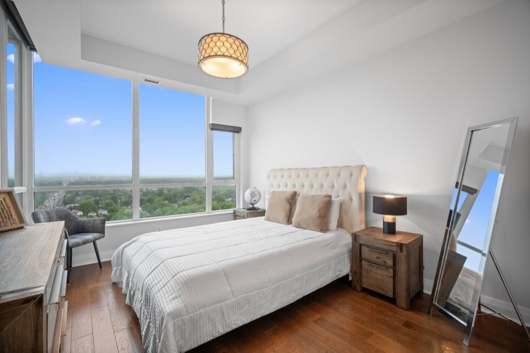 1 Hurontario Street, Suite 2004, Toronto, Ontario, Canada photo 10
