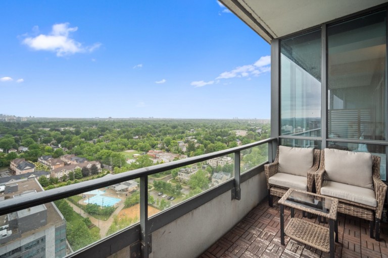 1 Hurontario Street, Suite 2004, Toronto, Ontario, Canada photo 9