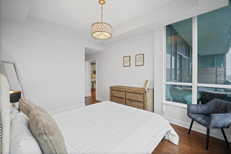 1 Hurontario Street, Suite 2004, Toronto, Ontario, Canada photo 11