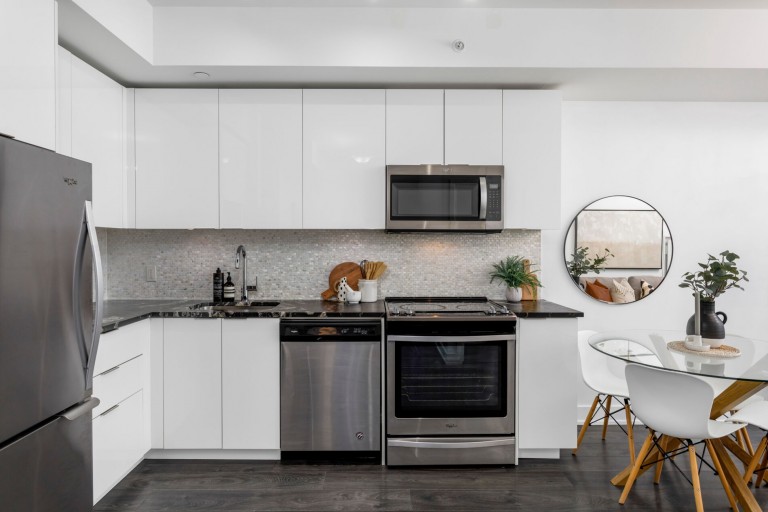 30 Shore Breeze Drive, Suite 1712, Toronto, Ontario, Canada photo 9