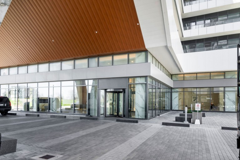 30 Shore Breeze Drive, Suite 1712, Toronto, Ontario, Canada photo 2