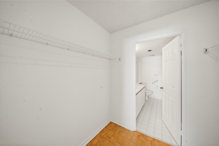 6 Humberline Dr Suite 202, Toronto, Ontario, Canada photo 23