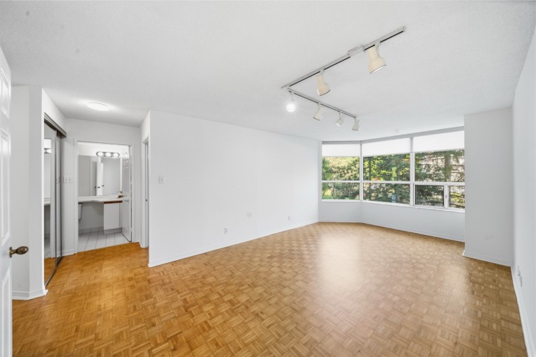 6 Humberline Dr Suite 202, Toronto, Ontario, Canada photo 9