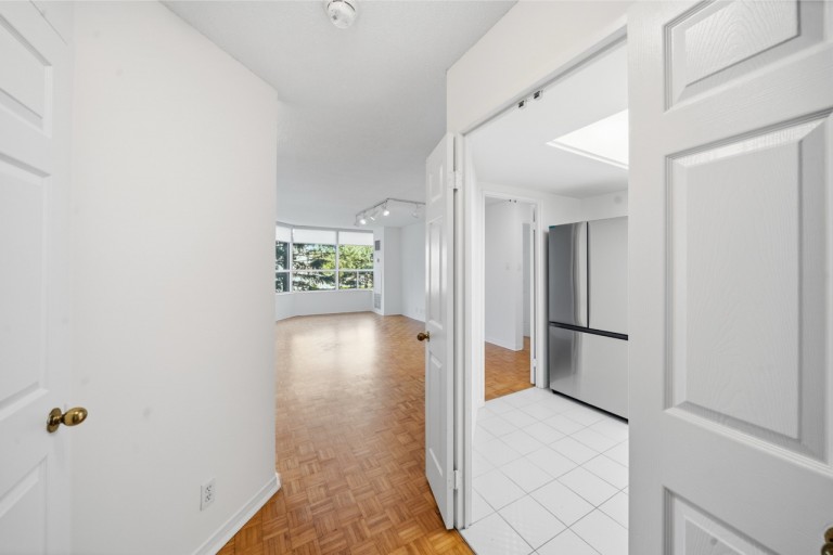 6 Humberline Dr Suite 202, Toronto, Ontario, Canada photo 6