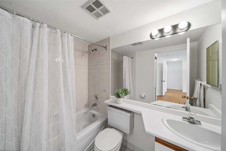 6 Humberline Dr Suite 202, Toronto, Ontario, Canada photo 29