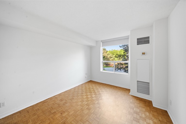 6 Humberline Dr Suite 202, Toronto, Ontario, Canada photo 27