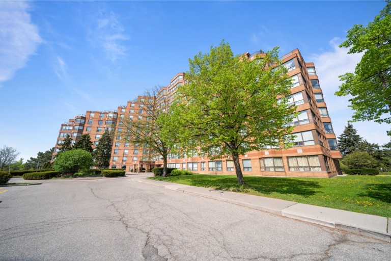 6 Humberline Dr Suite 202, Toronto, Ontario, Canada photo 1