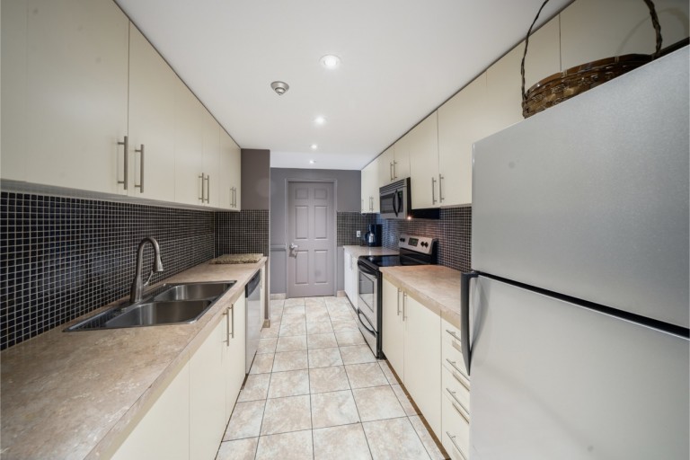 6 Humberline Dr Suite 202, Toronto, Ontario, Canada photo 34