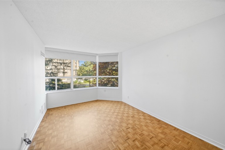 6 Humberline Dr Suite 202, Toronto, Ontario, Canada photo 18