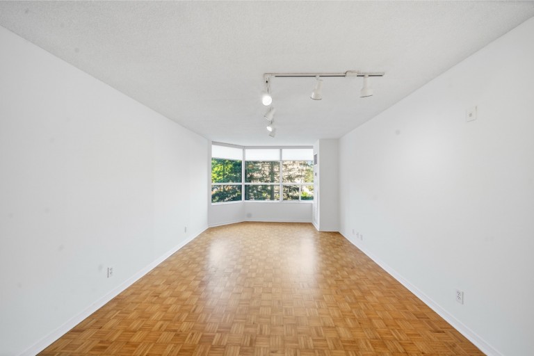 6 Humberline Dr Suite 202, Toronto, Ontario, Canada photo 10